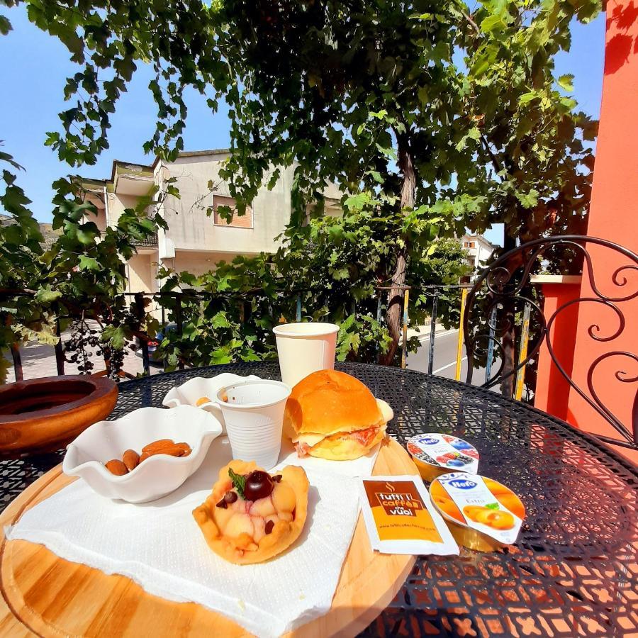 B&B Vigna Grande อากรอโปลี ภายนอก รูปภาพ
